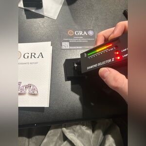 VVS1 Moissanite Engagement Ring